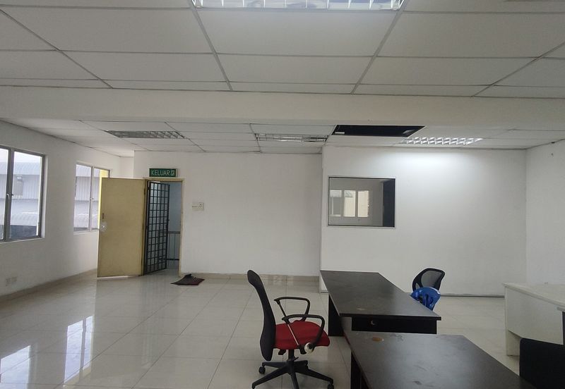 Pandamaran warehouse 