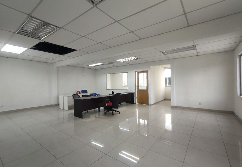 Pandamaran warehouse 