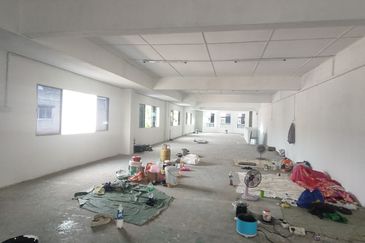 Pandamaran Klang 2 sty link warehouse End lot 