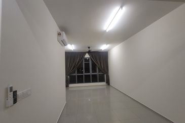 Gravit8 @ Klang South