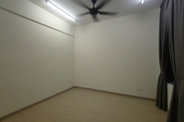 Gravit8 @ Klang South