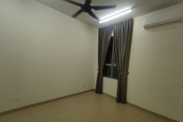 Gravit8 @ Klang South