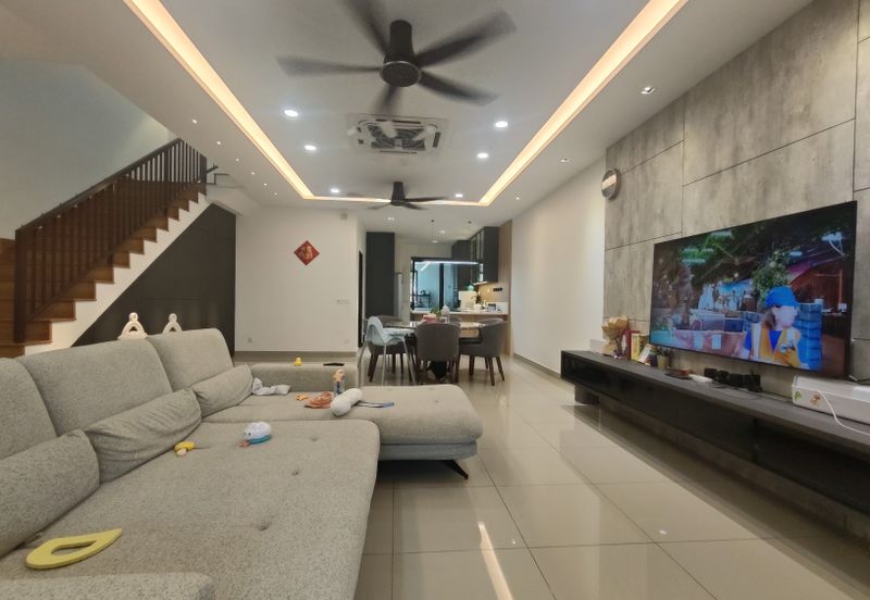 ATHIRA, Bandar Bukit Raja