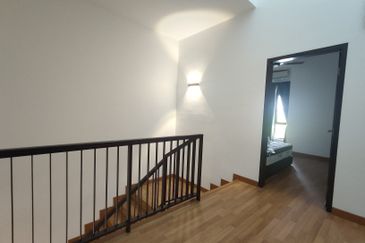 ATHIRA, Bandar Bukit Raja