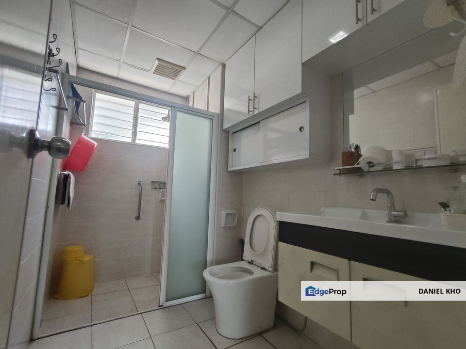 Corner lot with balacony nice view , Selangor, Subang Jaya