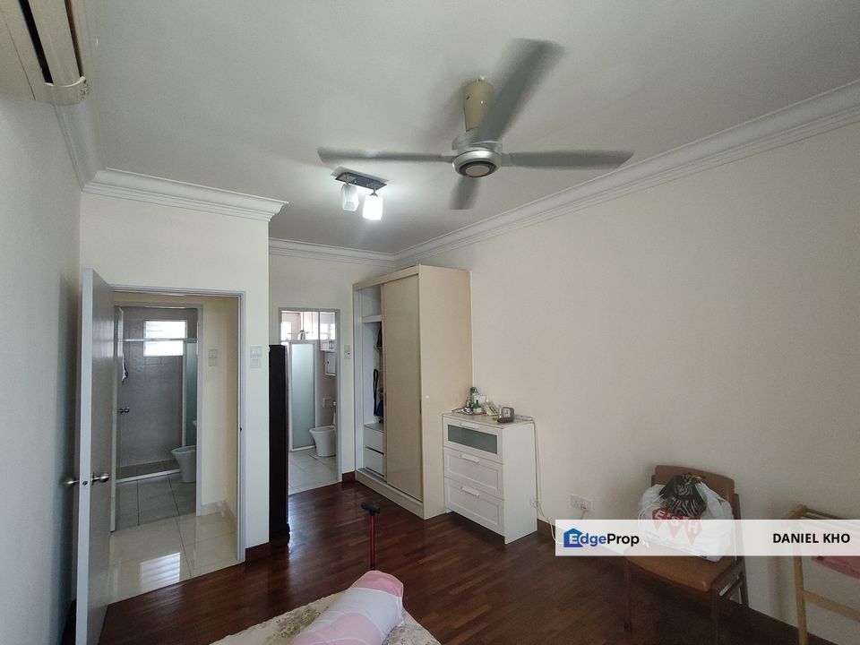 Corner lot with balacony nice view , Selangor, Subang Jaya