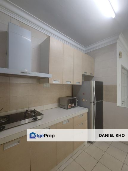 Renovated Subang Avenue move in condition near by Lrt Subang , Selangor, Subang Jaya