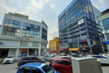 Taipan Business Centre, USJ 10