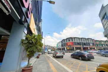 Taipan Business Centre, USJ 10