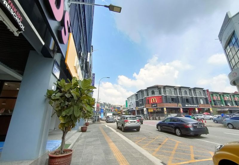 Taipan Business Centre, USJ 10