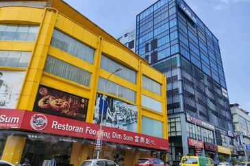 Taipan Business Centre, USJ 10