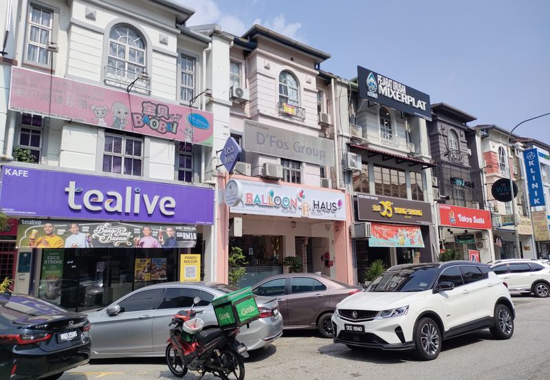 Taipan Business Centre, USJ 10