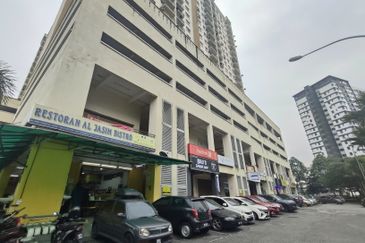 Shop Alam Idaman Shah Alam ( First floor ) 