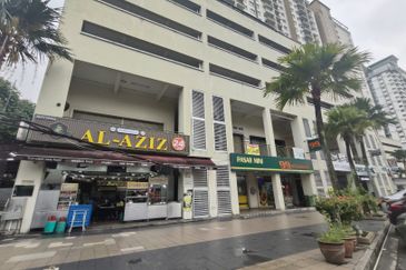 Shop Alam Idaman Shah Alam ( First floor ) 