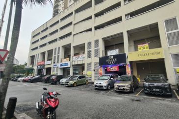 Shop Alam Idaman Shah Alam ( First floor ) 