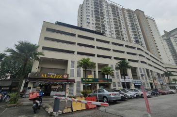 Shop Alam Idaman Shah Alam ( First floor ) 