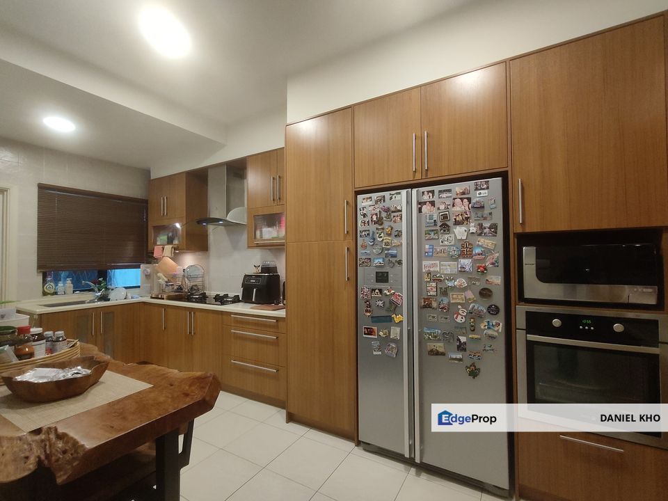 Semi d Glenmarie Cove near by Port Klang , Selangor, Port Klang