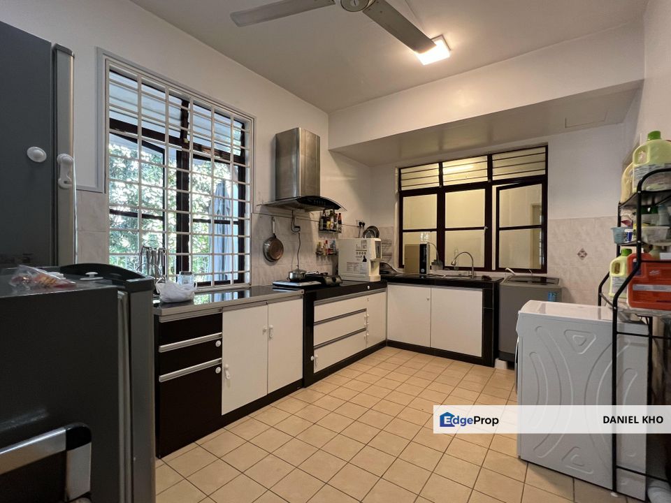 Corner extra large land 2 sty house nearby UCSI University Cheras & Leisure Mall Cheras , Kuala Lumpur, Cheras