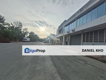 2 sty linked factoru Taman Perindustrian Air Hitam Klang nearby KSL Mall Klang , Selangor, Klang