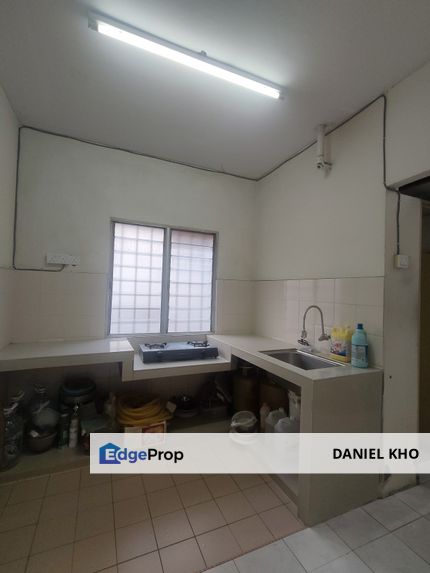 Renovated  Kitchen table top Semi furnished : Fridge , water heater & First floor , Selangor, Port Klang