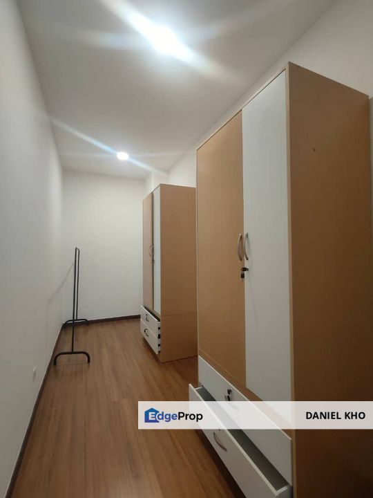 Brand new 3 storey near by IOI Mall Puchong free flood area , Selangor, Puchong