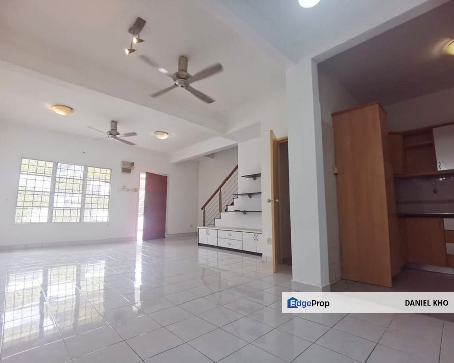 Renovated Kota Kemuning ( Anggerik Liparis ) 2 sty house , Selangor, Kota Kemuning