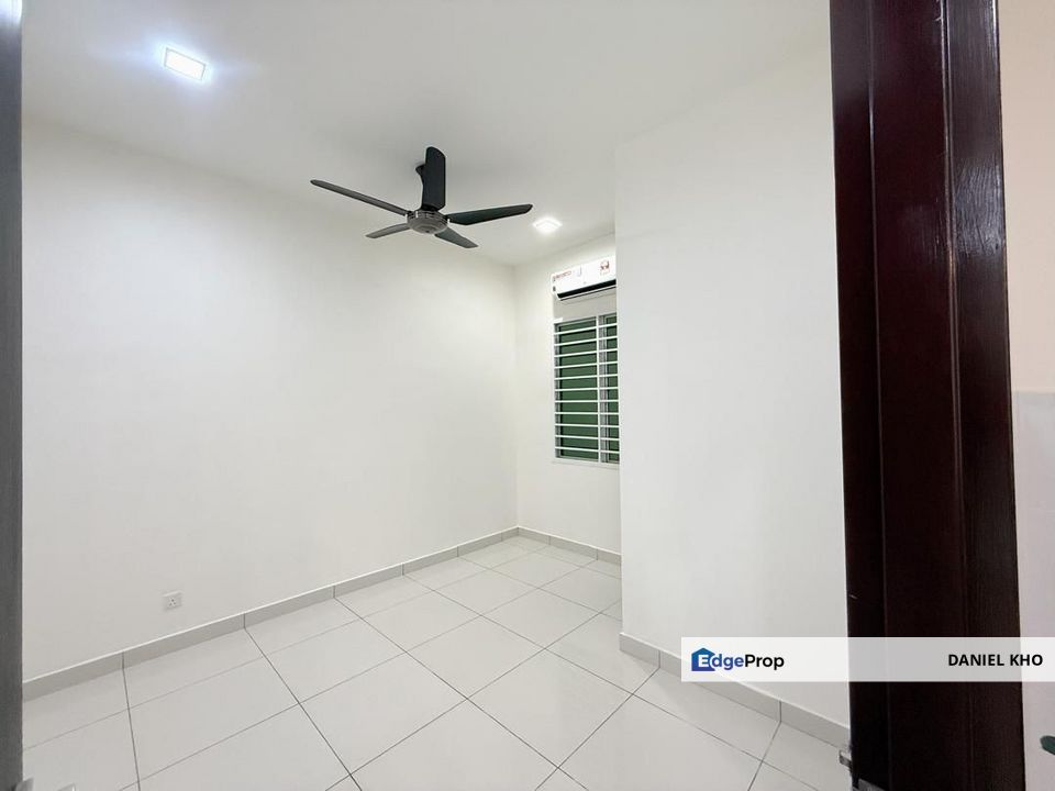 Kota Bayuemas Klang Renovated Guarded & Gated 22'x  85' , Selangor, Klang