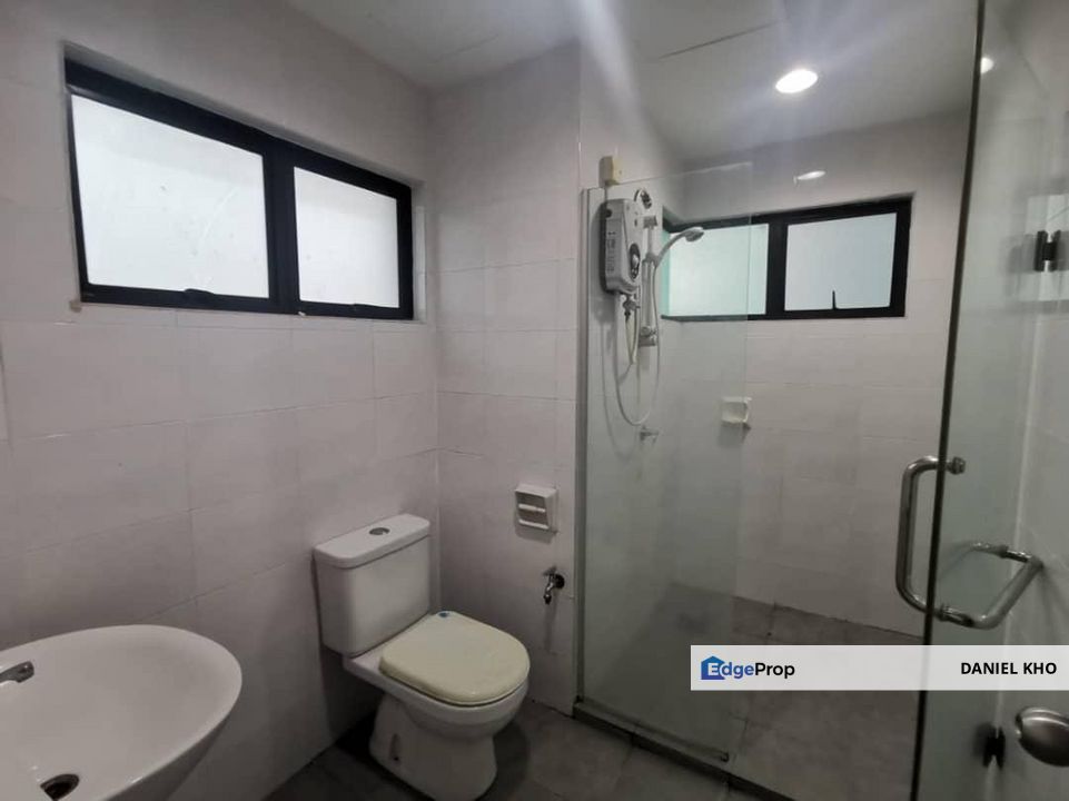 Spacious 3+1 Bedrooms | 2 Bathrooms | 1 Carpark | 1,143 Sqft in PJ , Selangor, Petaling Jaya