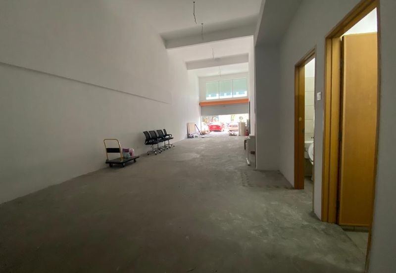 Jalan Cemerlang,  Pusat Perdagangan Banting, 42700 Banting