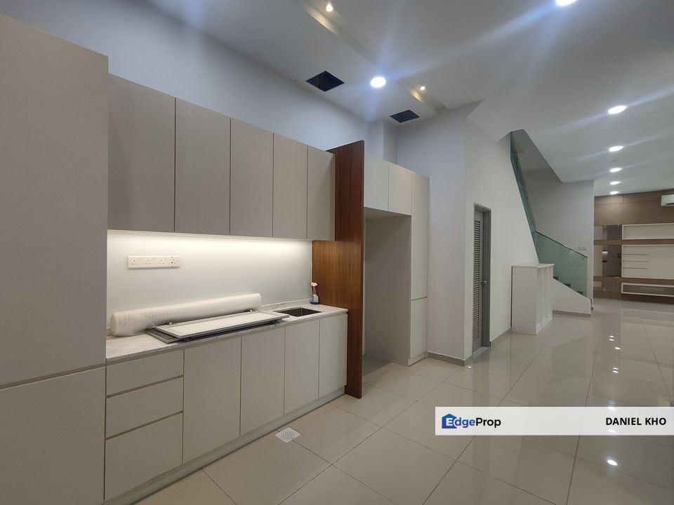 Fully renovated semi d cluster house nearby KLS Mall Klang, Selangor, Klang