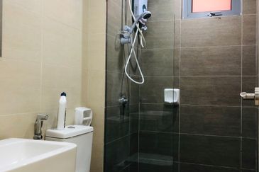 Adria Residence @ Gravit8