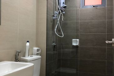 Adria Residence @ Gravit8