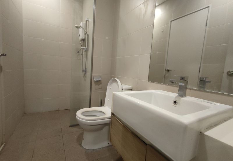 I Suite I City  @ short walk to I Central Mall Shah Alam