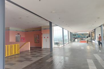 I Suite I City  @ short walk to I Central Mall Shah Alam