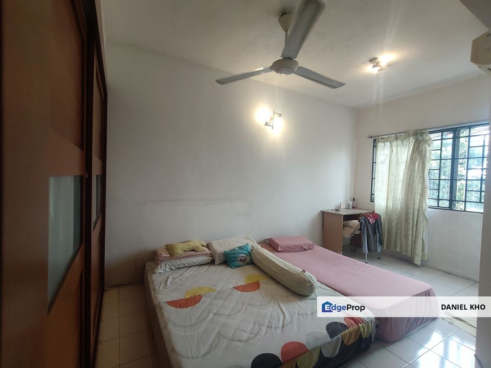 Renovated & below market Pelangi Heights Apartment nearby I City , Selangor, Klang