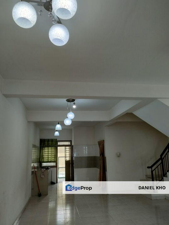 Renovated & guarded & gated house inearby Aeon Mall & KSL Mall , Selangor, Klang