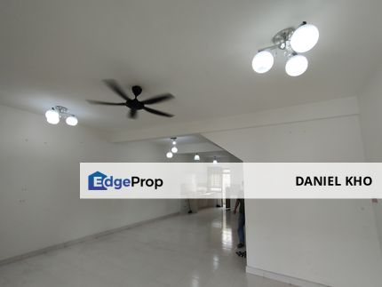 Renovated & guarded & gated house inearby Aeon Mall & KSL Mall , Selangor, Klang