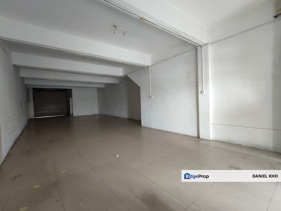 Ground floor facing main road shop Bandar Parklands Klang , Selangor, Klang