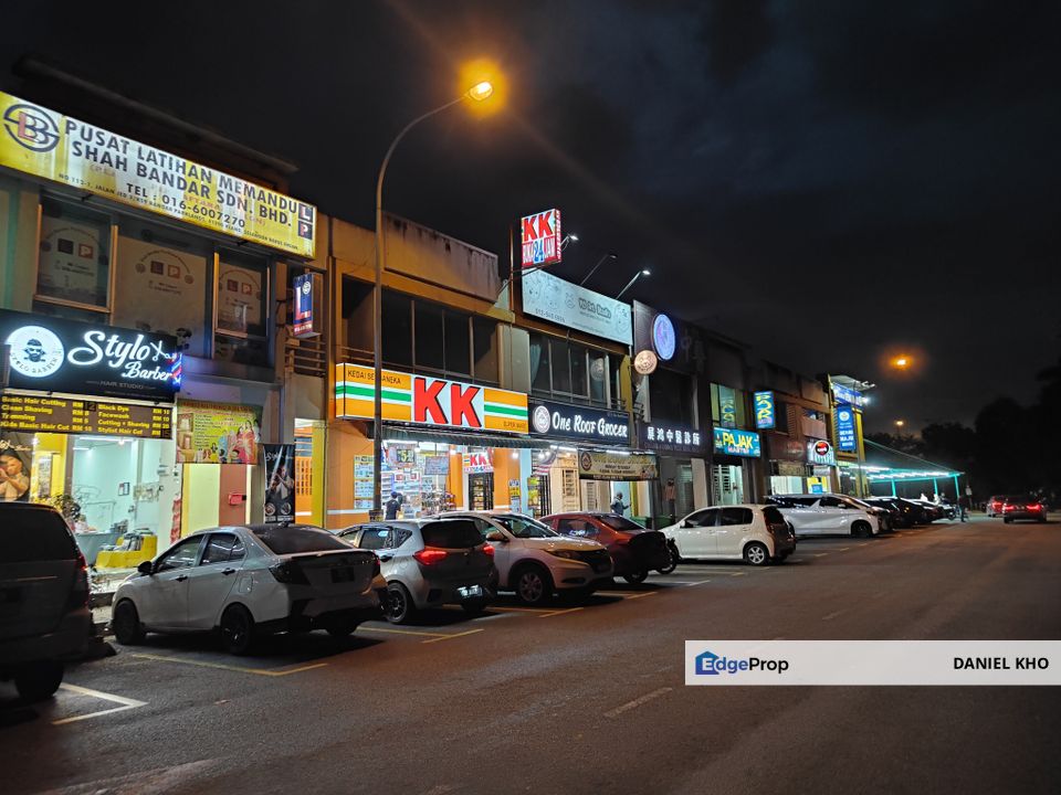 Ground floor facing main road shop Bandar Parklands Klang , Selangor, Klang