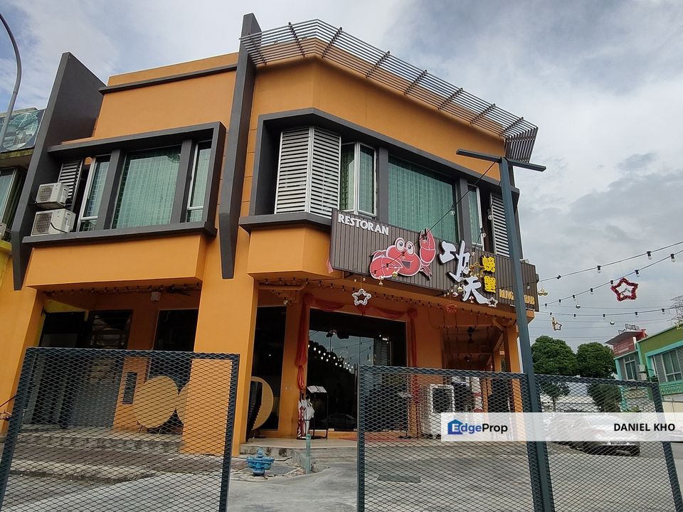Ground floor facing main road shop Bandar Parklands Klang , Selangor, Klang