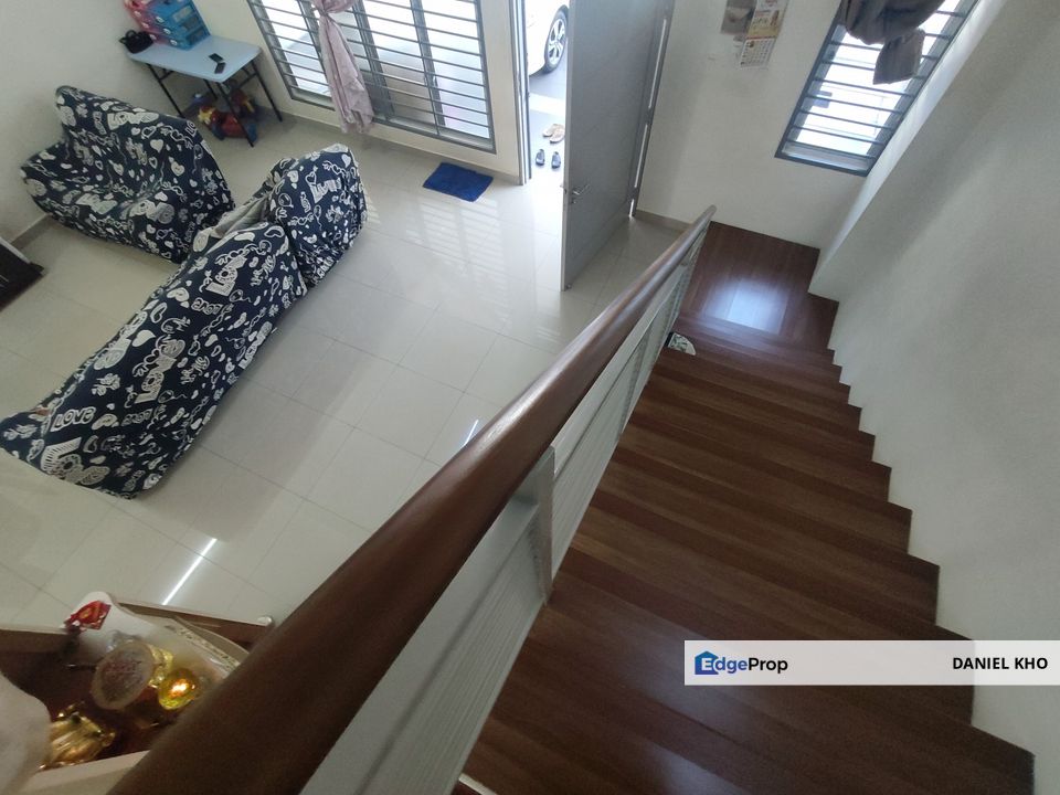 24 x 85 Kota Bayuemas Klang guarded & gated walking distance to Lrt station, Selangor, Klang