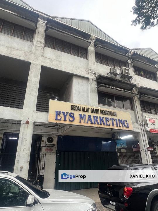 Renovated Office walking distance to Maybank Segambut KL , Kuala Lumpur, Segambut