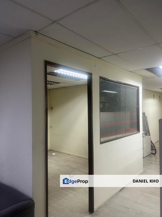 Renovated Office walking distance to Maybank Segambut KL , Kuala Lumpur, Segambut