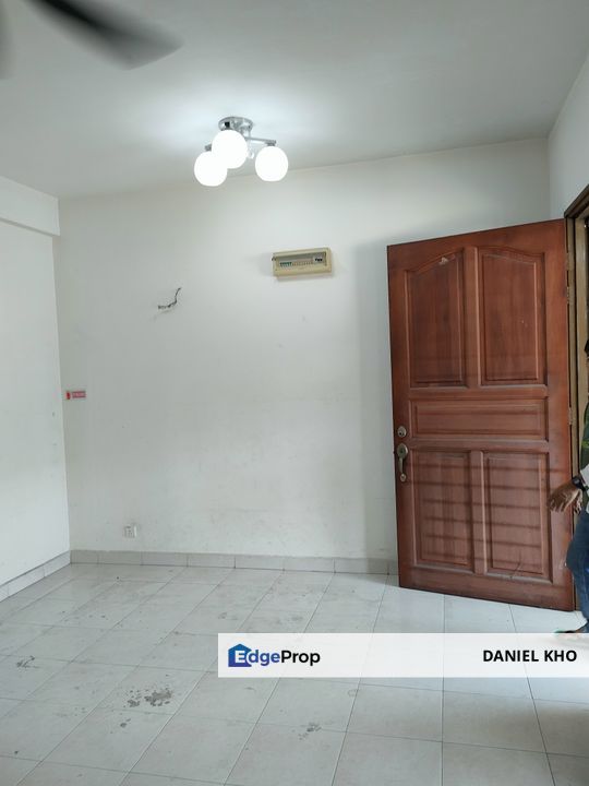 Renovated 2 sty house Bandar Parklands Klang near Aeon Mall Bukit Tinggi Klang, Selangor, Klang