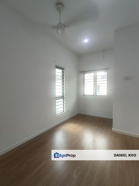End lot 30 x 70 2 sty house near by Columbia Asia Hospital Bukit Raja Klang, Selangor, Klang