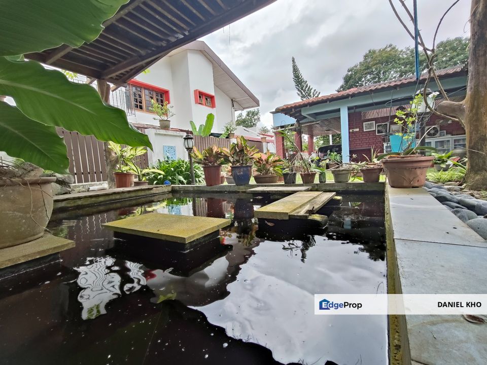 lassic 2-Story Bungalow in Well-Maintained Section 2, Shah Alam, Selangor, Shah Alam