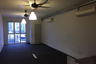 I Residence @ I City