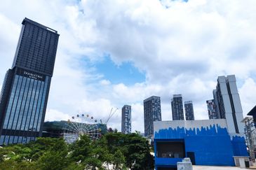 I Residence @ I City