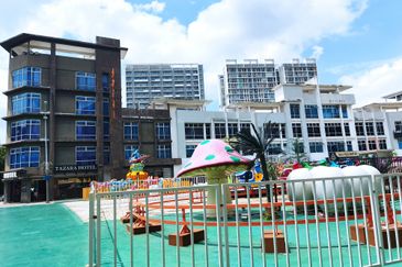 I Residence @ I City