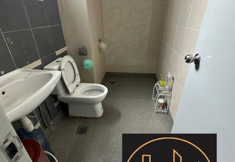 I Residence @ I City